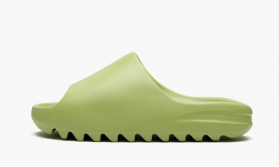 ADIDAS
YEEZY SLIDE
Resin