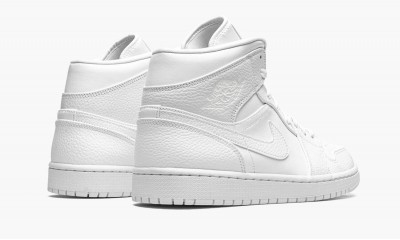 JORDAN
AIR JORDAN 1 MID
Triple White