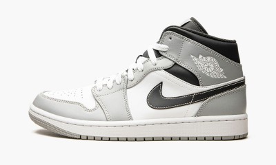 JORDAN
AIR JORDAN 1 MID
Light Smoke Grey 2.0